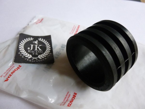 HONDA CR500 1984-2001 EXHAUST SILENCER CONNECTING RUBBER 18365-KA5-740